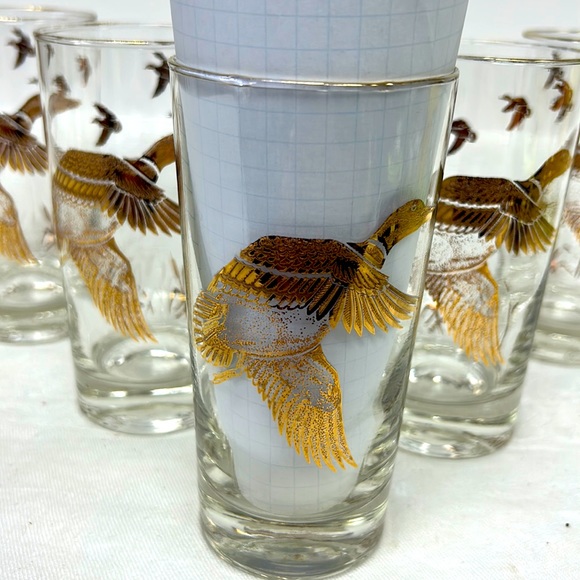 - Mid Century Modern set of 7  5.5” H glasses with Canadian Geese - Picture 2 of 8